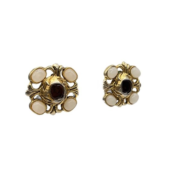 CHANEL - Gripoix Red White Clip On Gold Tone Earrings 70s-80' Vintage - Picture 8 of 11